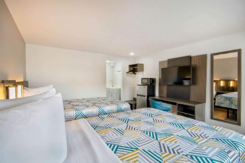 Americas Best Value Inn Eureka - image 18