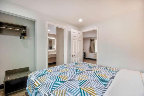 Americas Best Value Inn Eureka - image 20