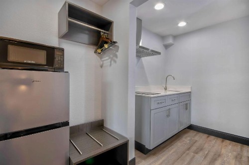 Americas Best Value Inn Eureka - image 21