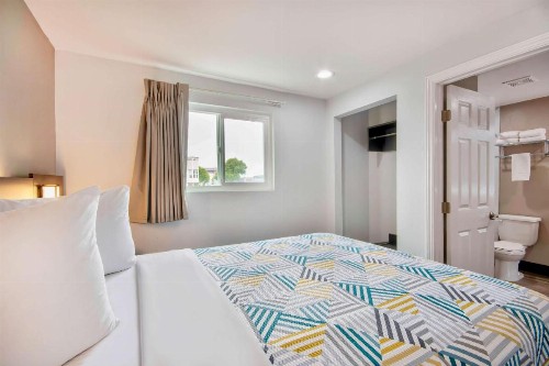Americas Best Value Inn Eureka - image 23