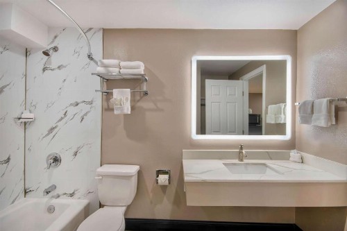 Americas Best Value Inn Eureka - image 7