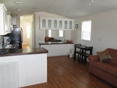 Southern Palms Park Model 4 - image 1