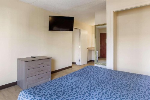 One life studio and suites - image 29