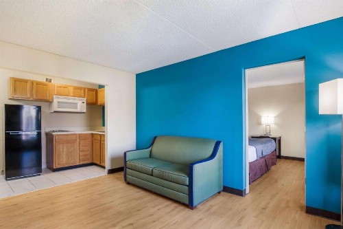 One life studio and suites - image 32