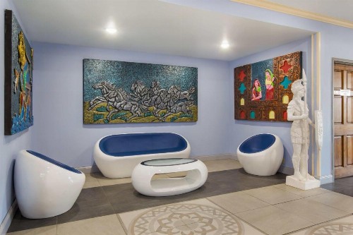 One life studio and suites - image 7
