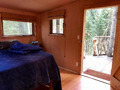 Sven's Basecamp Hostel - image 35