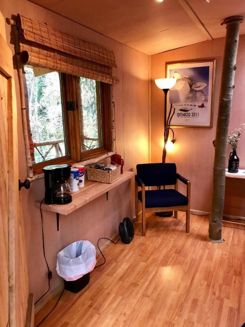 Sven's Basecamp Hostel - image 37