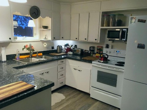 Billie's Backpackers Hostel - image 10