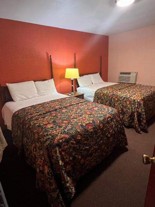Budget Inn Fairfield - image 2