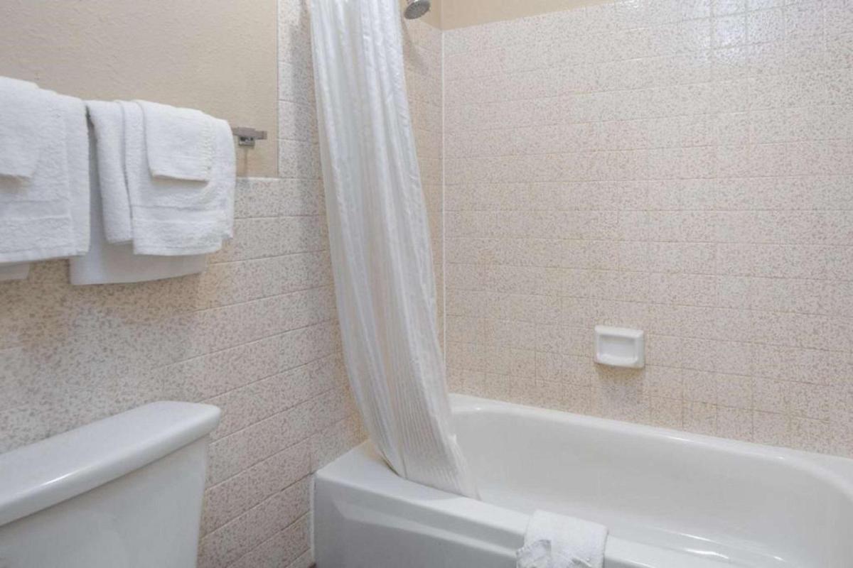 SureStay Hotel by Best Western Fairfield Napa Valley - image 2