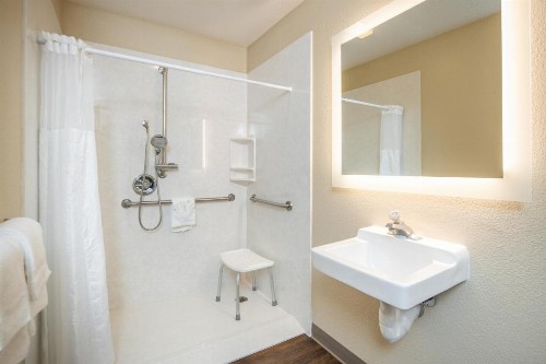 SureStay Hotel by Best Western Fairfield Napa Valley - image 4