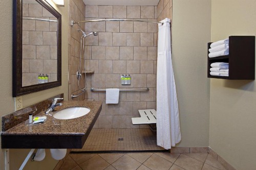 Staybridge Suites Fairfield Napa Valley Area an IHG Hotel - image 10