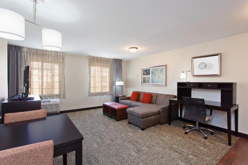 Staybridge Suites Fairfield Napa Valley Area an IHG Hotel - image 15