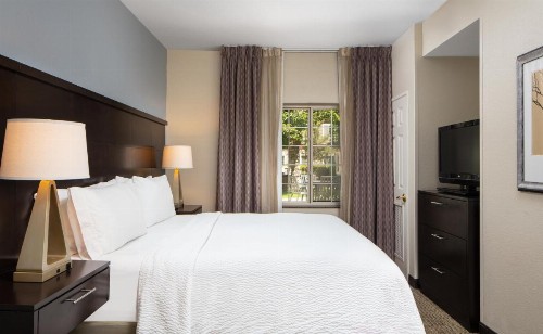 Staybridge Suites Fairfield Napa Valley Area an IHG Hotel - image 22