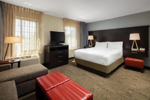 Staybridge Suites Fairfield Napa Valley Area an IHG Hotel - image 35