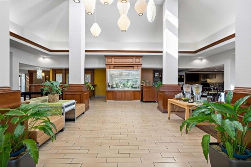 Hilton Garden Inn Fairfield - image 10