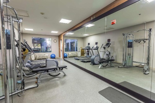 Hilton Garden Inn Fairfield - image 20