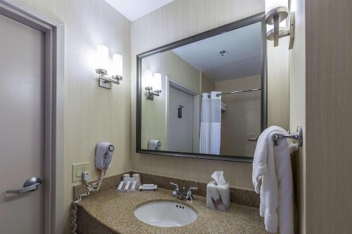 Hilton Garden Inn Fairfield - image 25