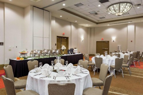 Hilton Garden Inn Fairfield - image 31