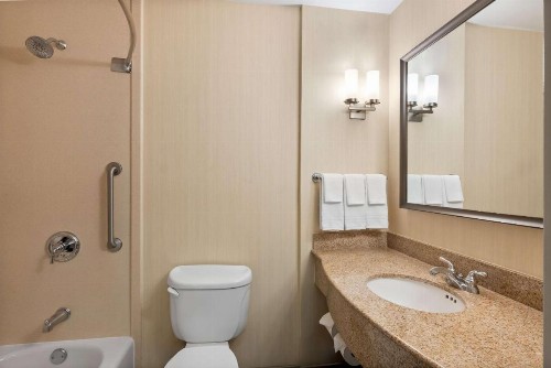 Hilton Garden Inn Fairfield - image 36