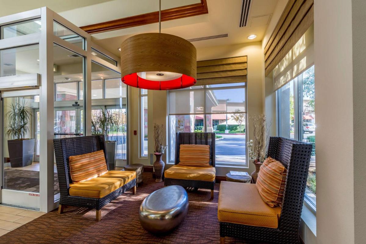 Hilton Garden Inn Fairfield - image 6