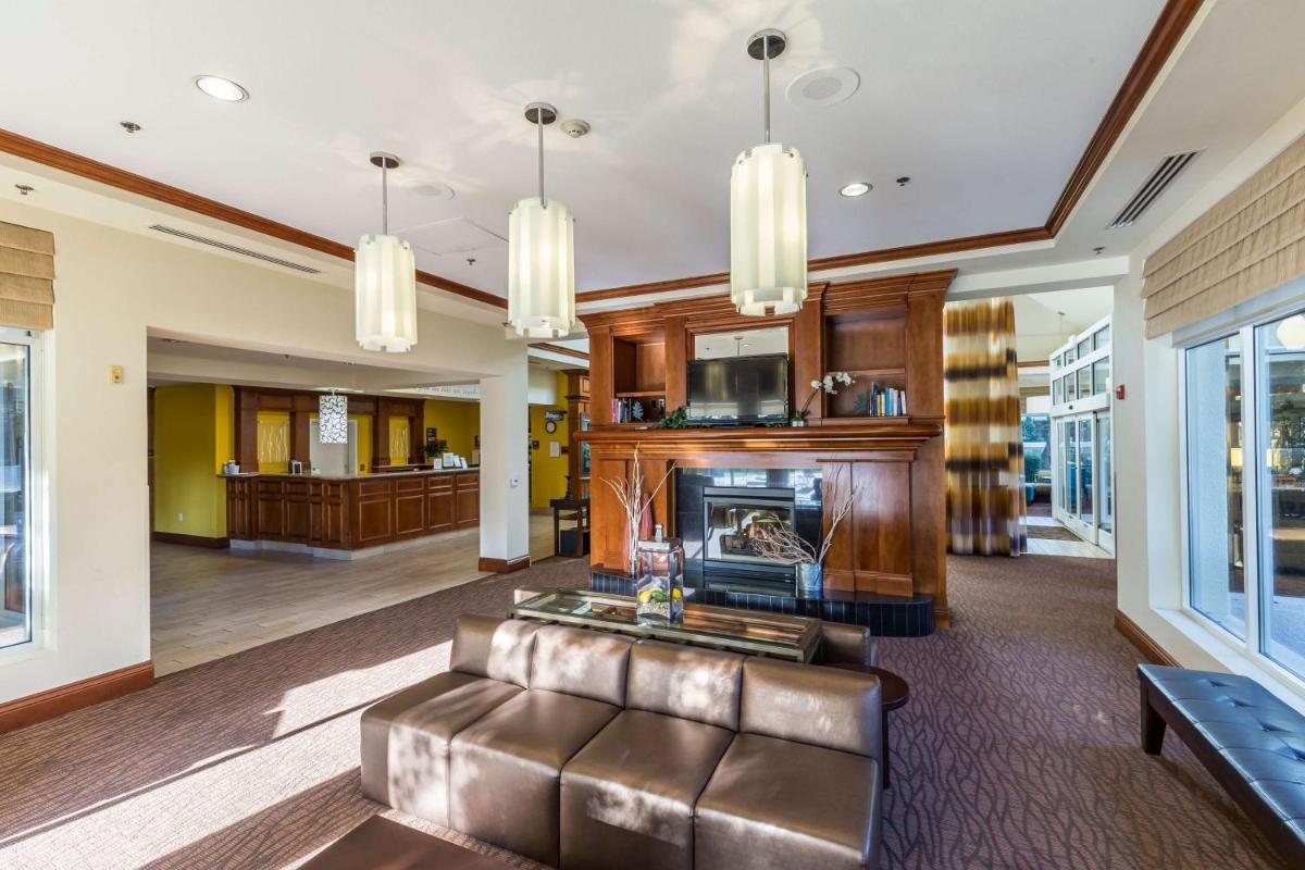 Hilton Garden Inn Fairfield - image 7
