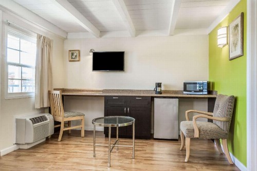 Travelodge by Wyndham Fairfield/Napa Valley - image 5