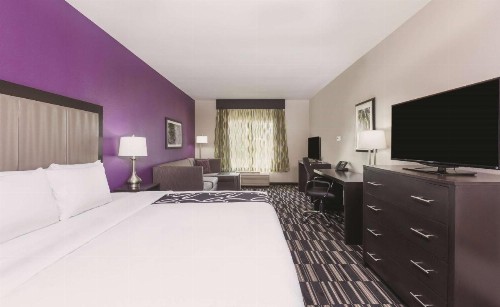 La Quinta by Wyndham Fairfield - Napa Valley - image 3