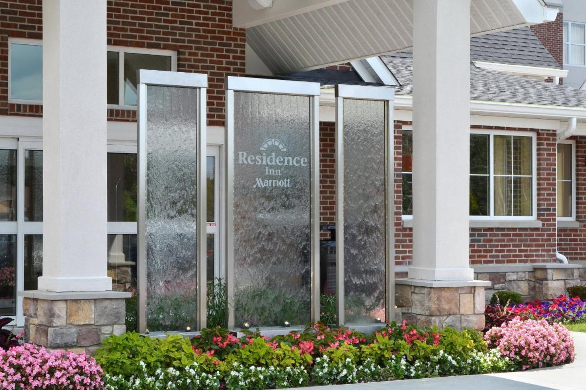 Residence Inn by Marriott Akron Fairlawn - image 3