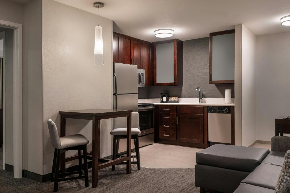 Residence Inn by Marriott Akron Fairlawn - image 4