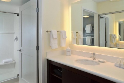 Residence Inn by Marriott Akron Fairlawn - image 5