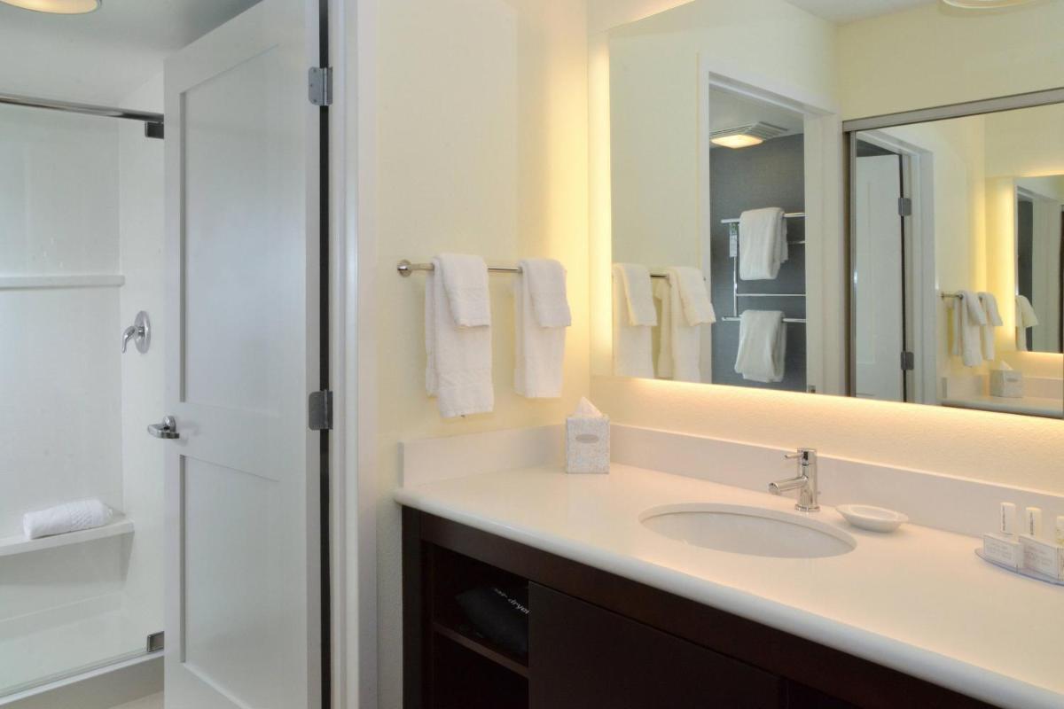 Residence Inn by Marriott Akron Fairlawn - image 5