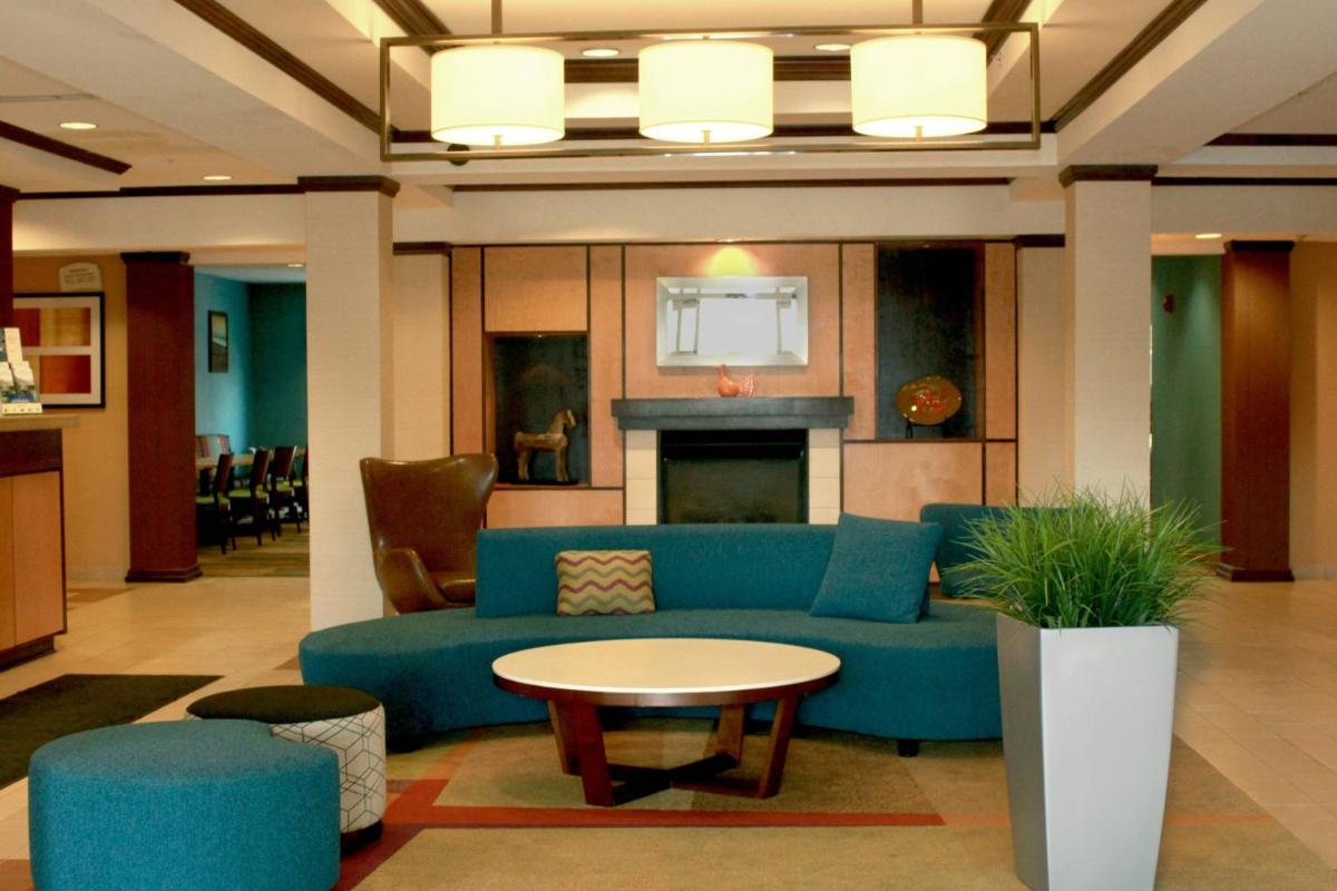 Fairfield Inn & Suites by Marriott Fairmont - main image