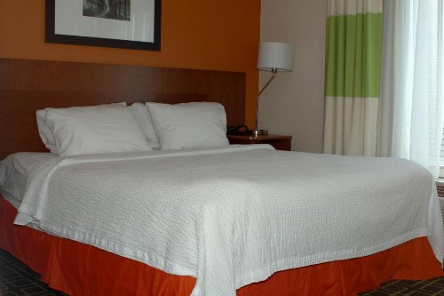 Fairfield Inn & Suites by Marriott Fairmont - image 11