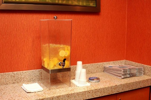 Fairfield Inn & Suites by Marriott Fairmont - image 9