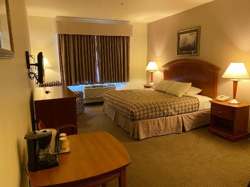 A Riverside Inn Travelodge by Wyndham - image 12