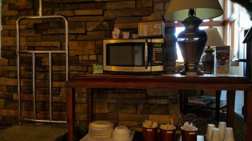A Riverside Inn Travelodge by Wyndham - image 35