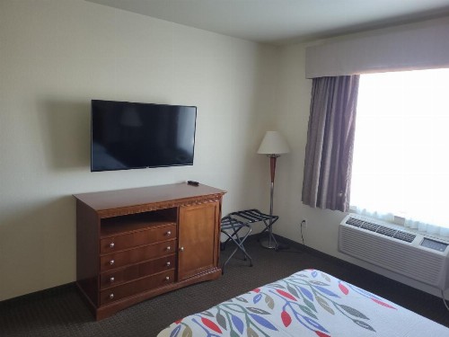 A Riverside Inn Travelodge by Wyndham - image 43