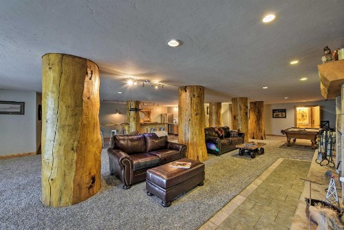 Stunning Fairplay Cabin with Hot Tub and Sauna - image 8