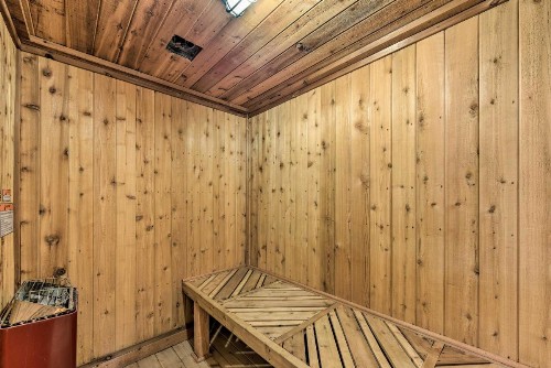 Stunning Fairplay Cabin with Hot Tub and Sauna - image 9