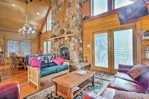 Spacious Fairplay Cabin with Deck and Dry Sauna! - image 6