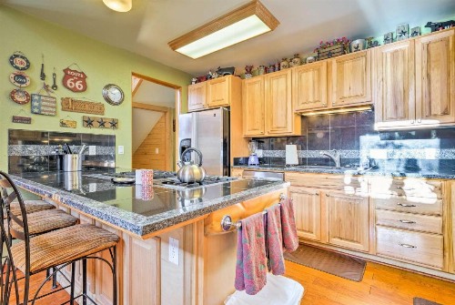 Spacious Fairplay Cabin with Deck and Dry Sauna! - image 8