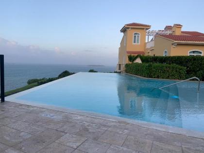 Stunning Resort Apartment at Las Casitas