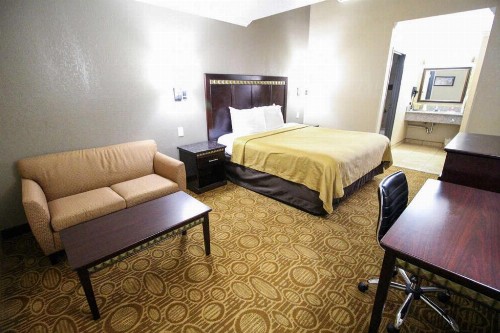 Econo Lodge Inn & Suites Fallbrook Downtown - image 50