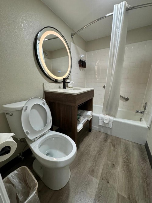 Governor House Inn Arlington/Falls Church - image 15