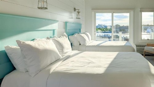 Falmouth Tides Motel - image 26