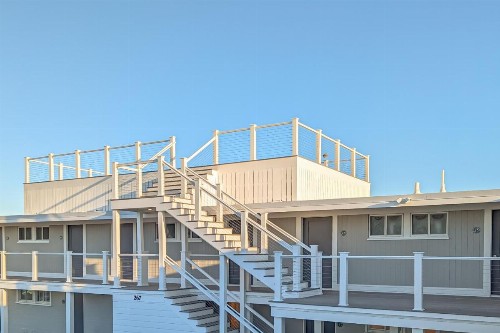 Falmouth Tides Motel - image 33