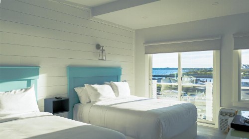 Falmouth Tides Motel - image 4