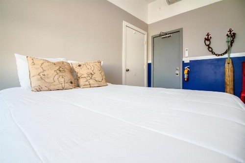 The High Tide #8 Condo - image 11