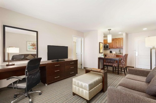 Homewood Suites by Hilton Fargo - image 40